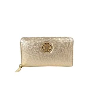 Tommy Hilfiger Womens Lucky Charm Pebble Leather M